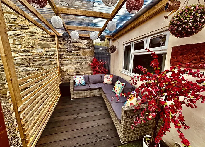 Sleeps 10-12 Snowdonia North Wales Nr Zip World