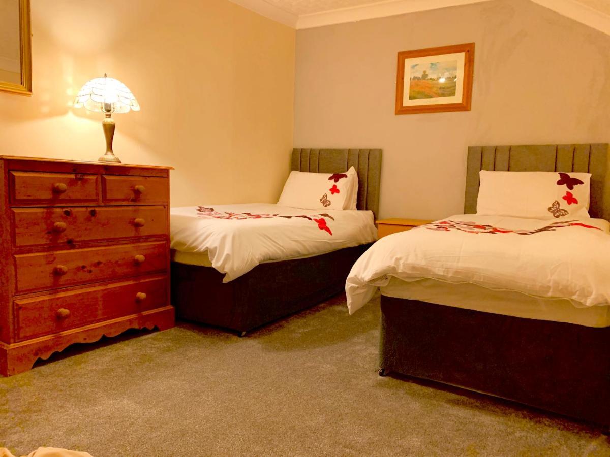 Holiday home Sleeps 10-12 Snowdonia North Wales Nr Zip World