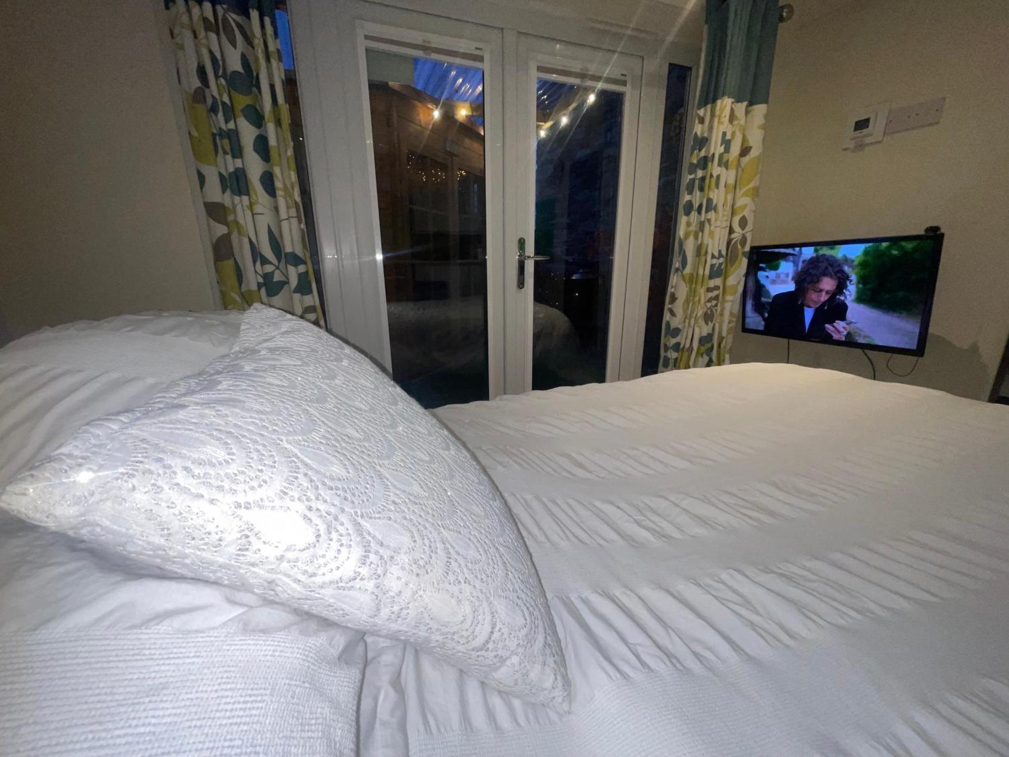 Sleeps 10-12 Snowdonia North Wales Nr Zip World Holiday home *