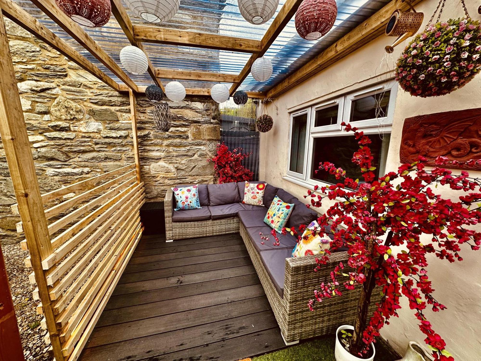 Sleeps 10-12 Snowdonia North Wales Nr Zip World *
