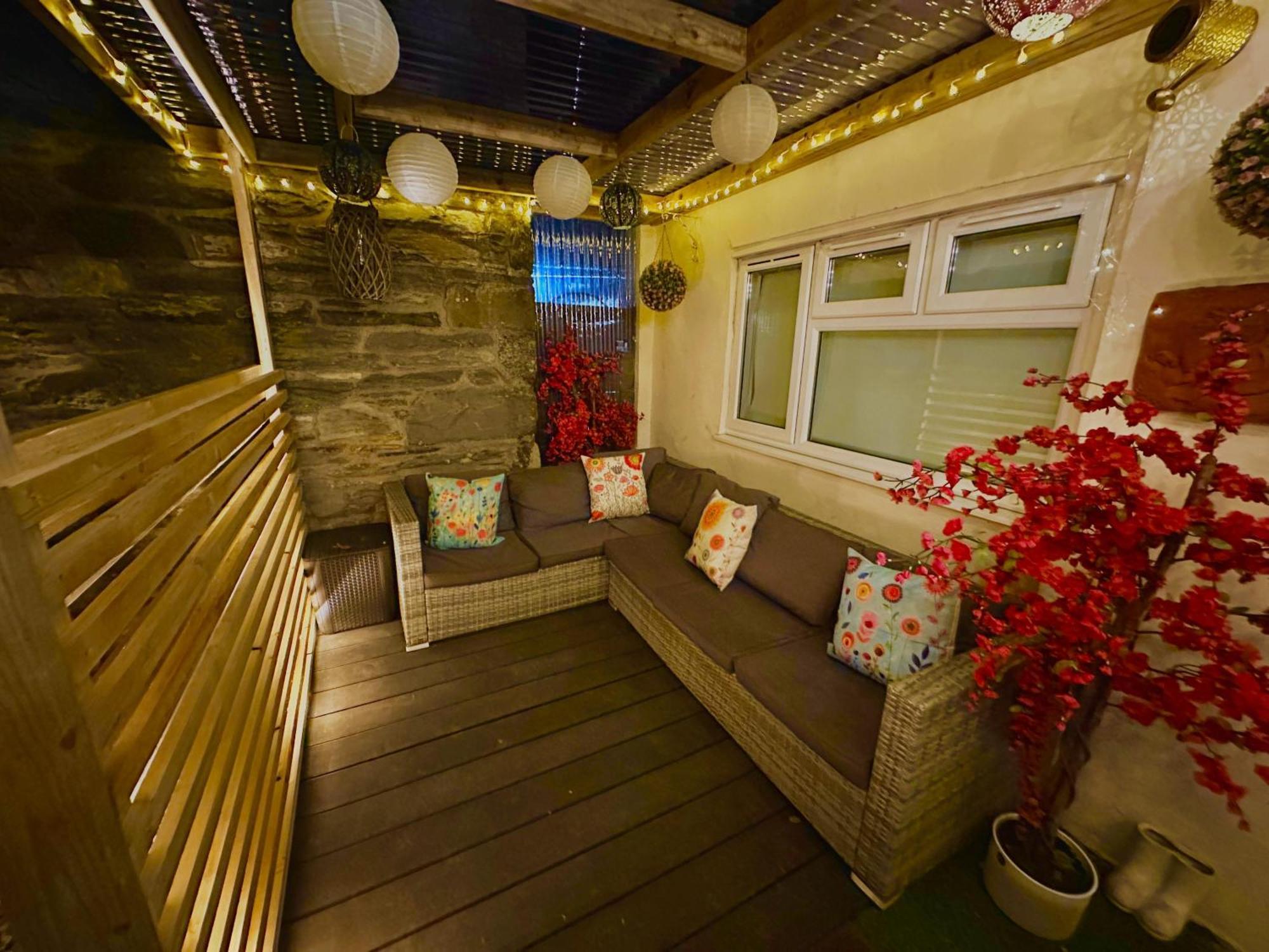 Sleeps 10-12 Snowdonia North Wales Nr Zip World *